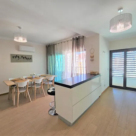 Superior Garage&balcony Da Prime Flat *