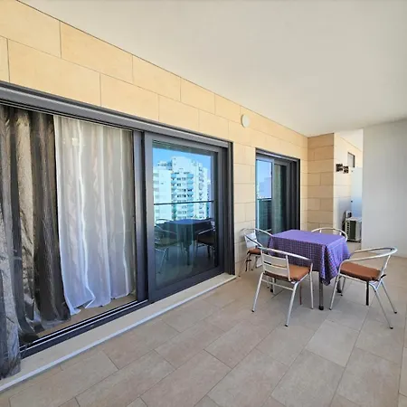 Superior Garage&balcony Da Prime Flat