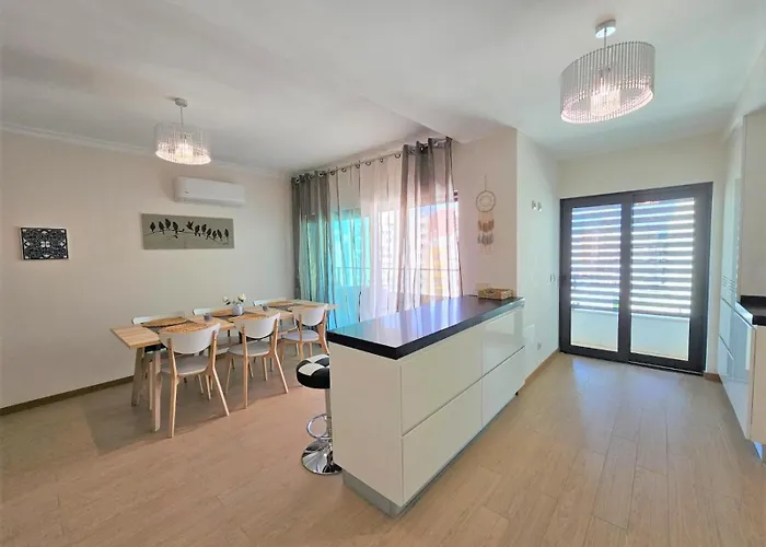 Superior Garage&balcony Da Prime Flat *