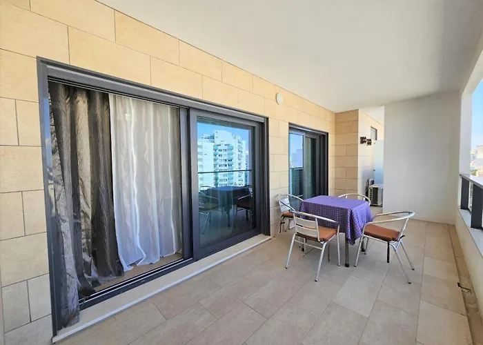 Superior Garage&balcony Da Prime Flat
