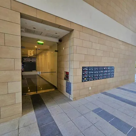 Superior Garage&balcony Da Prime Flat